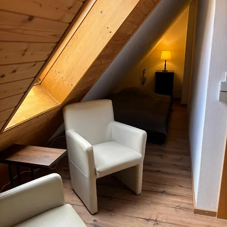 Ferienhaus Theresia 즈비팔텐